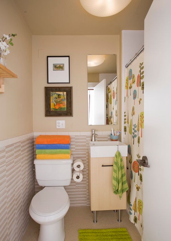 small bathroom with colorful towel