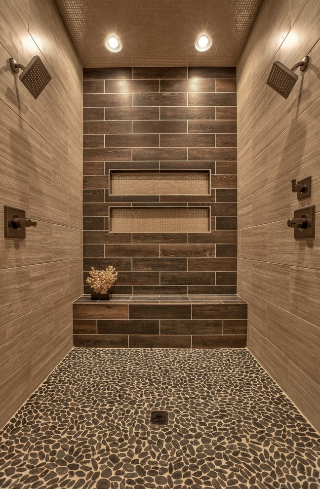 bathroom with shower alcove 