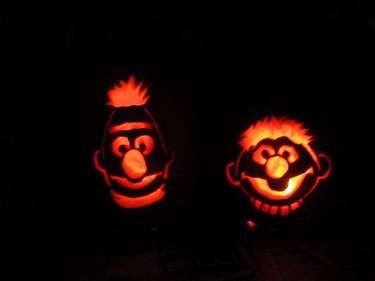 bert-and-ernie-pumpkin-carving