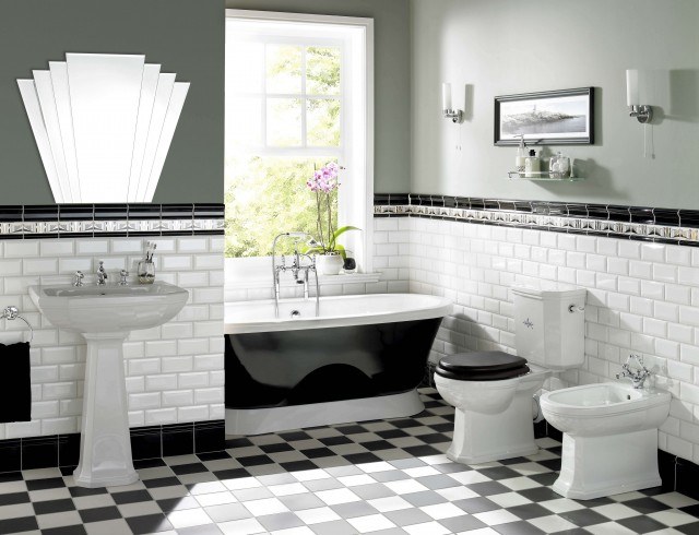 10 Gorgeous Bathrooms With Black Tile