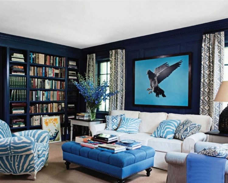 bold-living-room-blue-colors