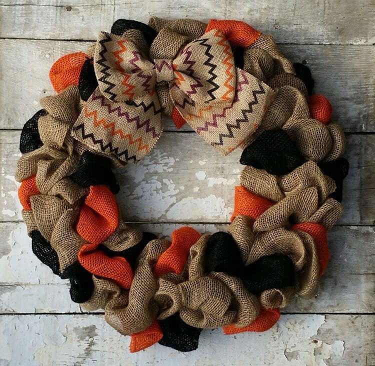 bowtie-halloween-wreath