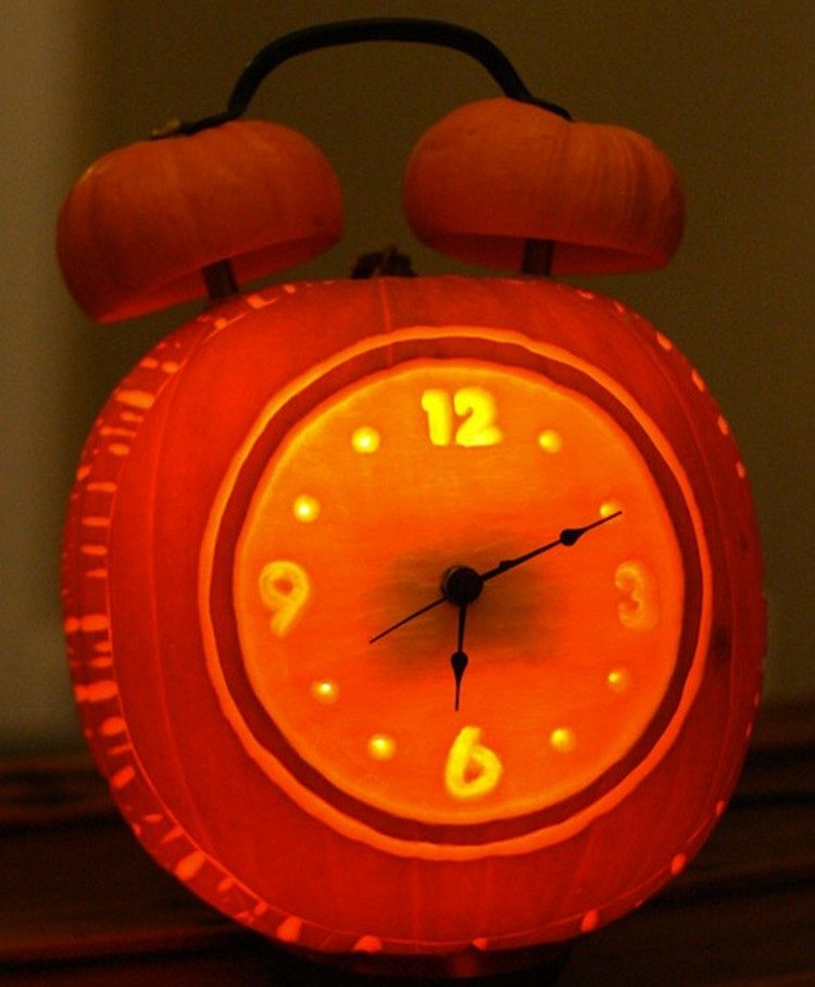 clock-pumpkin-carving