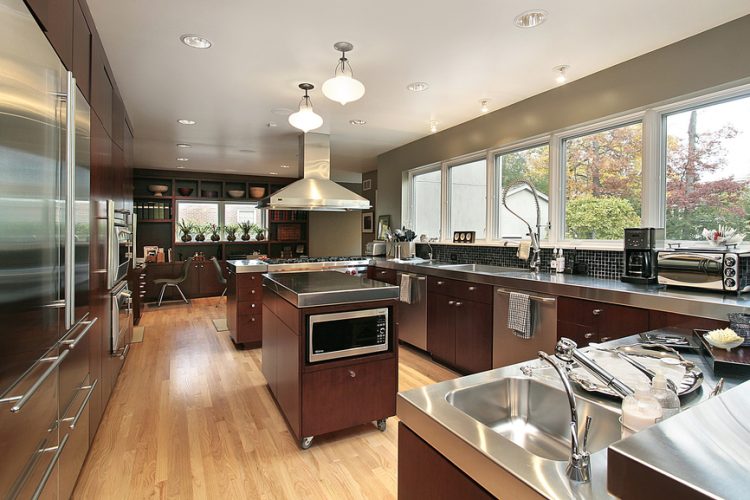 custom-kitchen-with-stainless-steel-look