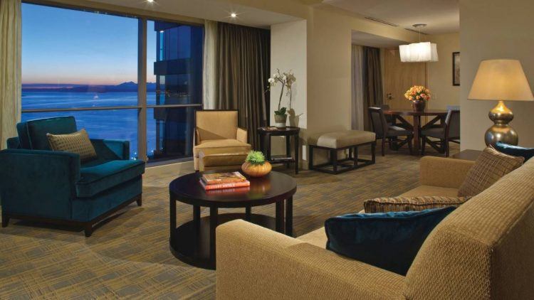 elliott-bay-accessible-suite