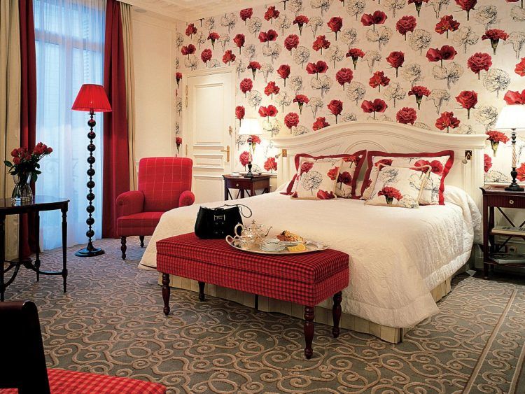 Pictures Of Bedrooms Decorated In Red