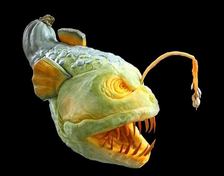 fish-pumpkin-carving