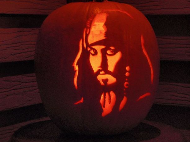 jack-sparrow-pumpkin-carving