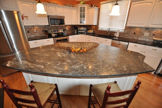 kitchen-island-dining-space-wity-gray-granite