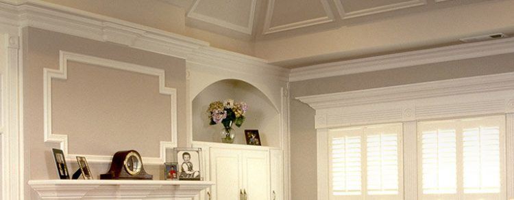 simple but ornate crown molding for living room