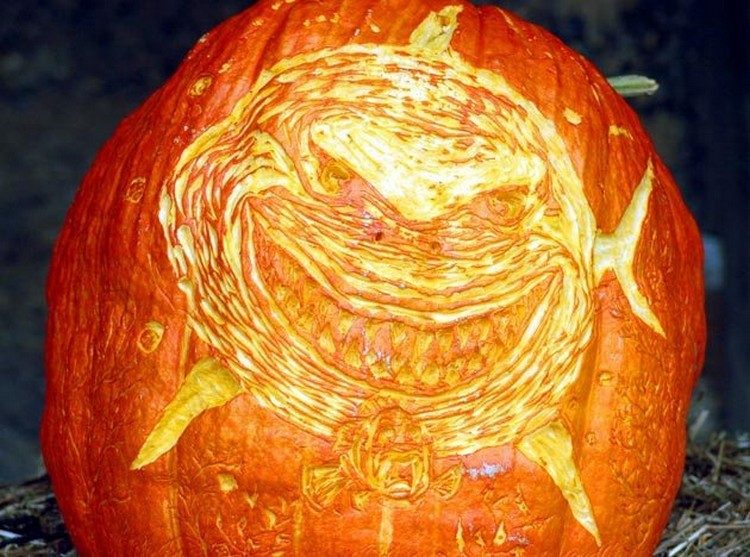 nemo-shark-pumpkin-carving