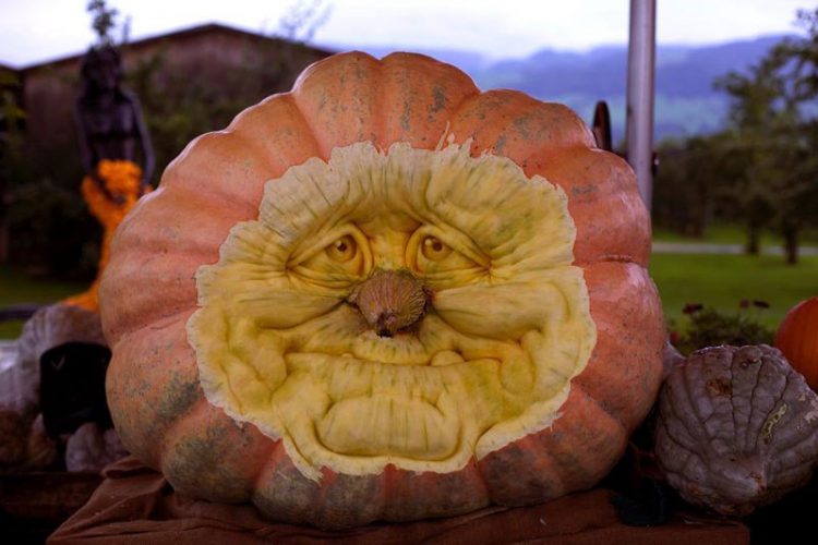 pumpkin-carving-by-ray-villafane