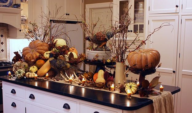 pumpkin-on-cake-stand