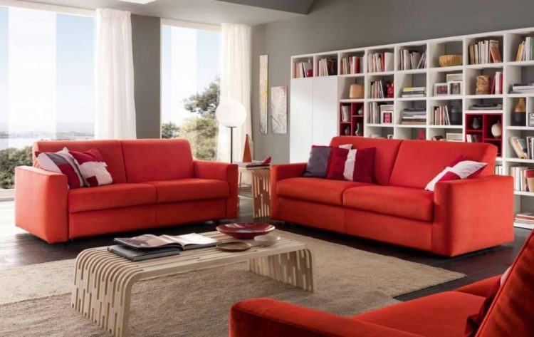 red-sofas