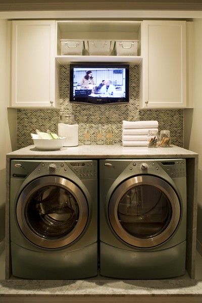 Small Laundry Room 10