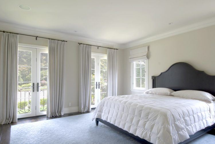 simple bedroom design with crown molding