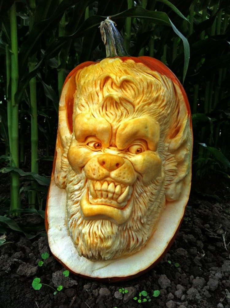 werewolf-pumpkin-carving