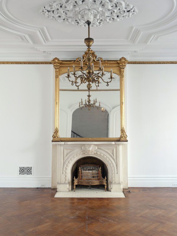 beautiful ornate gold crown molding 