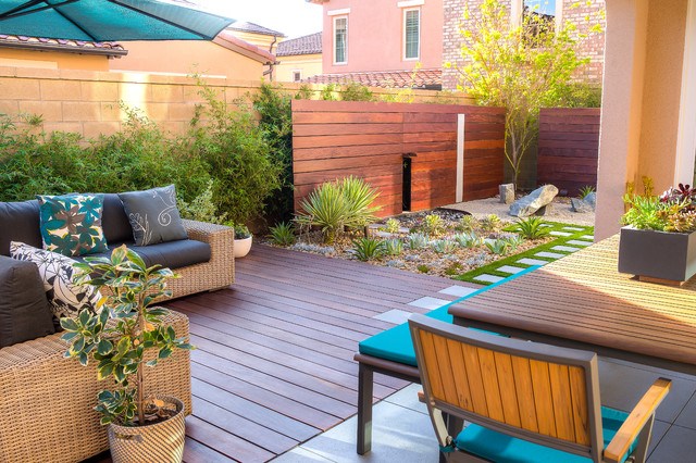 contemporary backyard landscape ideas