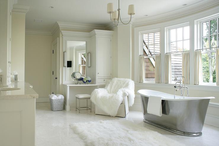 ivory master bathroom