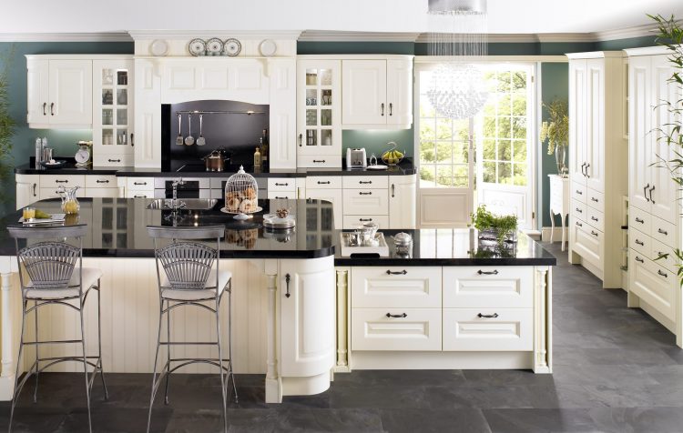 Black and white kitchens: 10 ways with monochrome