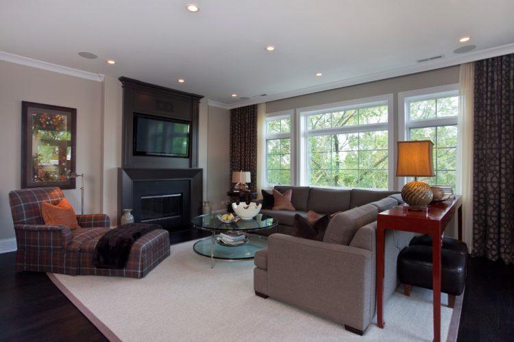 traditional living room with white rug