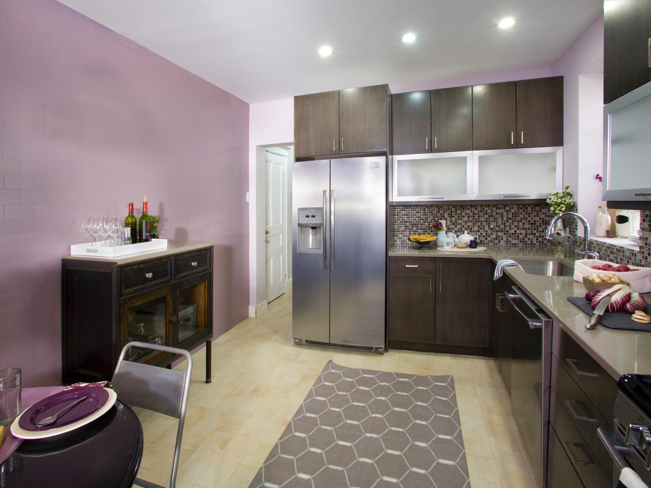 10 Beautiful Kitchens with Purple Walls