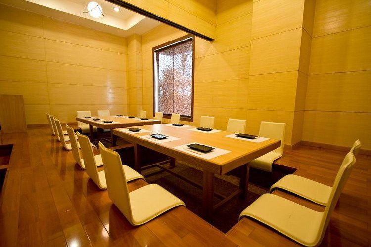 large dining room with japanese style tables