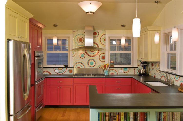 kitchen backsplash with circle patterns