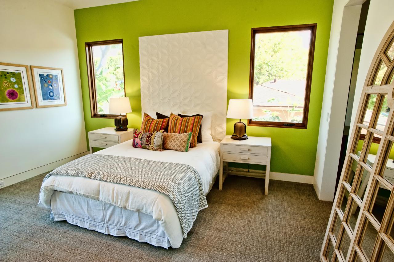 10 Beautiful Master Bedrooms with Green Walls