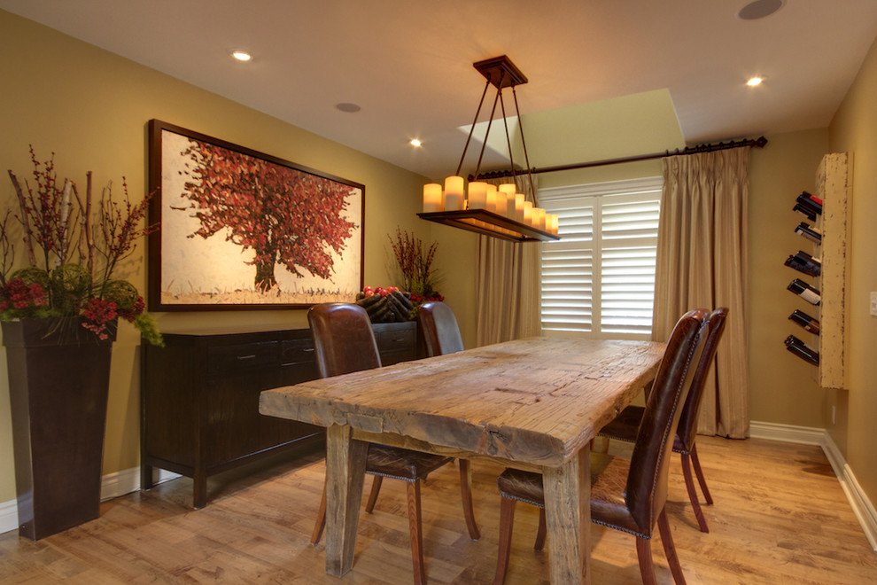 10 Beautiful Dining Rooms with Brown Walls