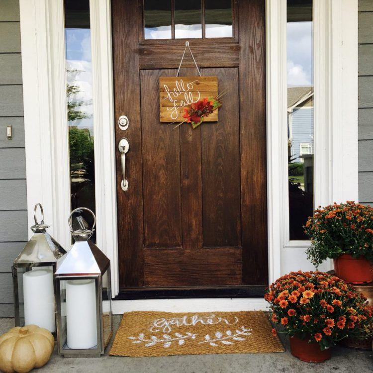 fall-porch-with-flowers