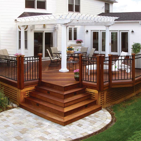 beautiful backyard deck with square design