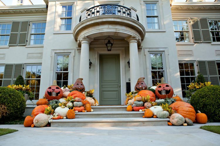 front door halloween decorations