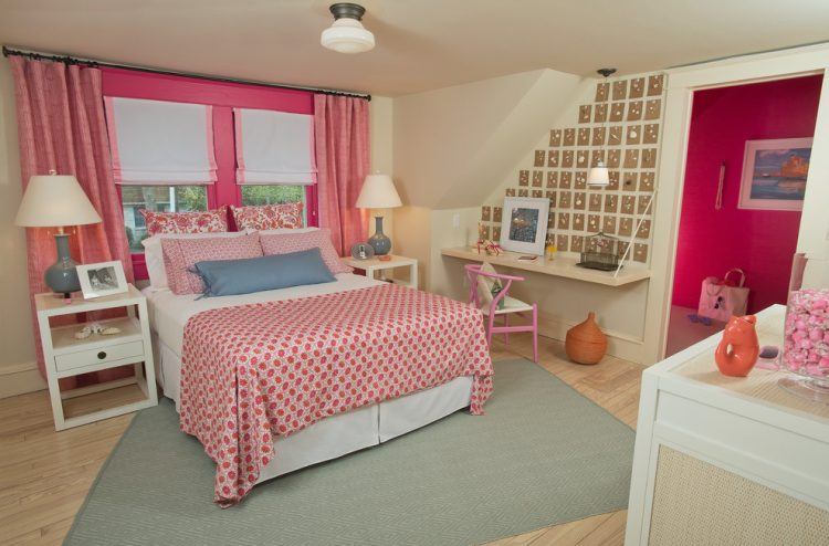 pink-accents-bedroom