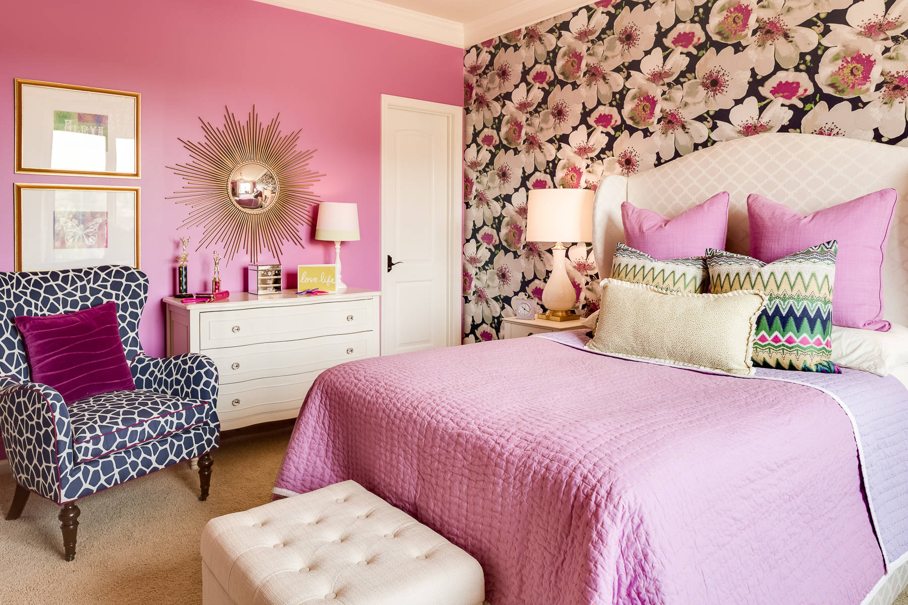 Black and pink walls in bedroom