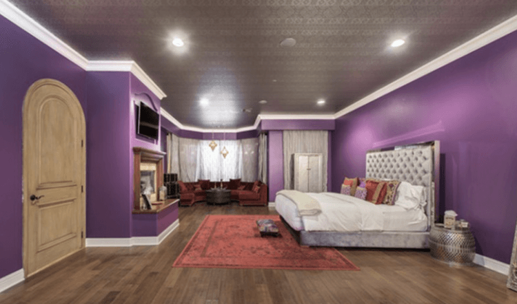 selena-gomez-purple-bedroom