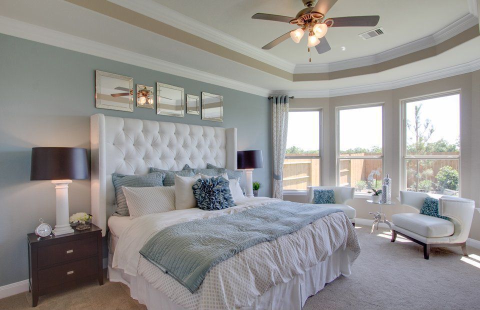 10 Beautiful Master Bedrooms with Accent Chairs