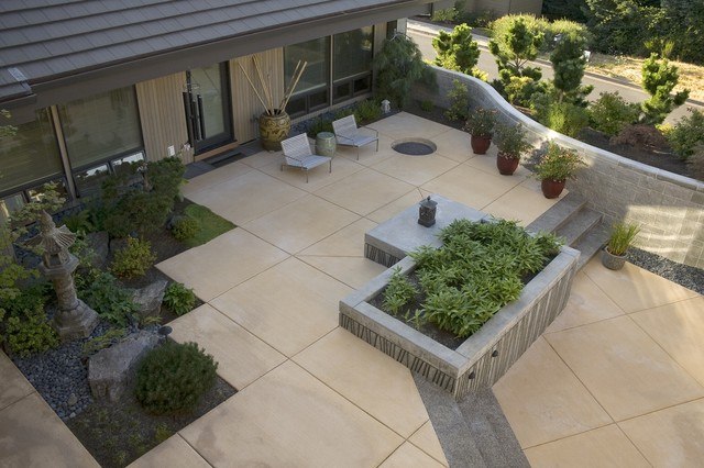 contemporary patio design