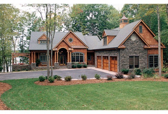 exterior of beautiful country home