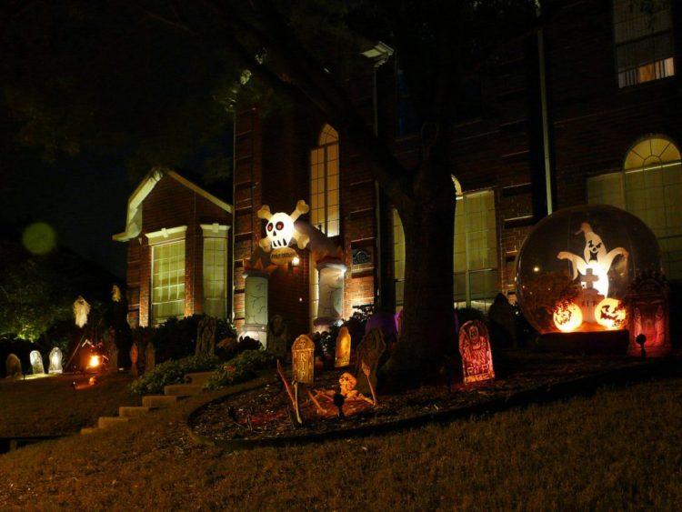 Winsome halloween decoration ideas for yard as well as spooky outdoor decorations for the halloween night godfather