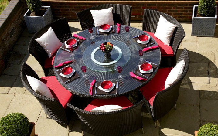 beautiful round outdoor dining table