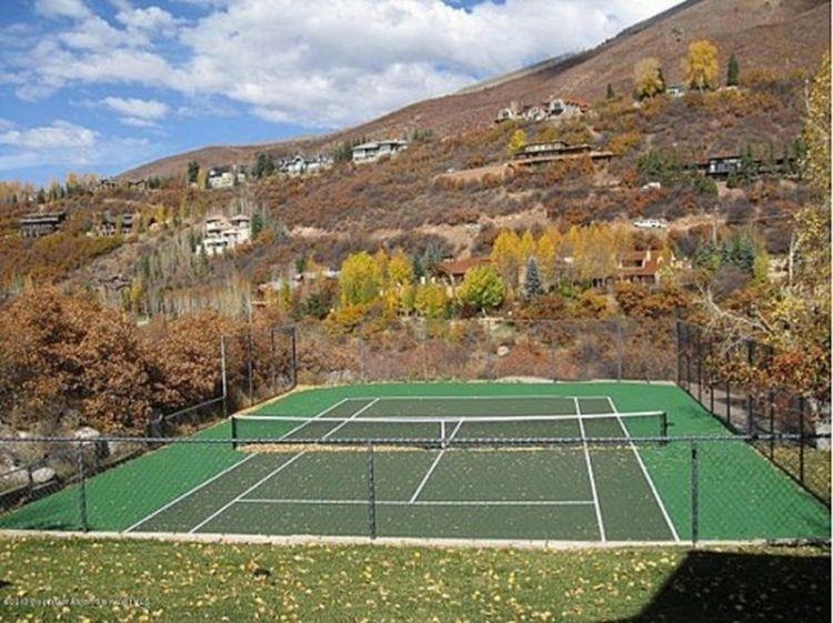 beautiful tennis court with mountain views