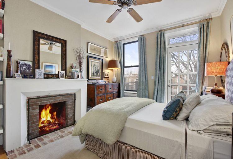 master bedroom with ceiling fan 