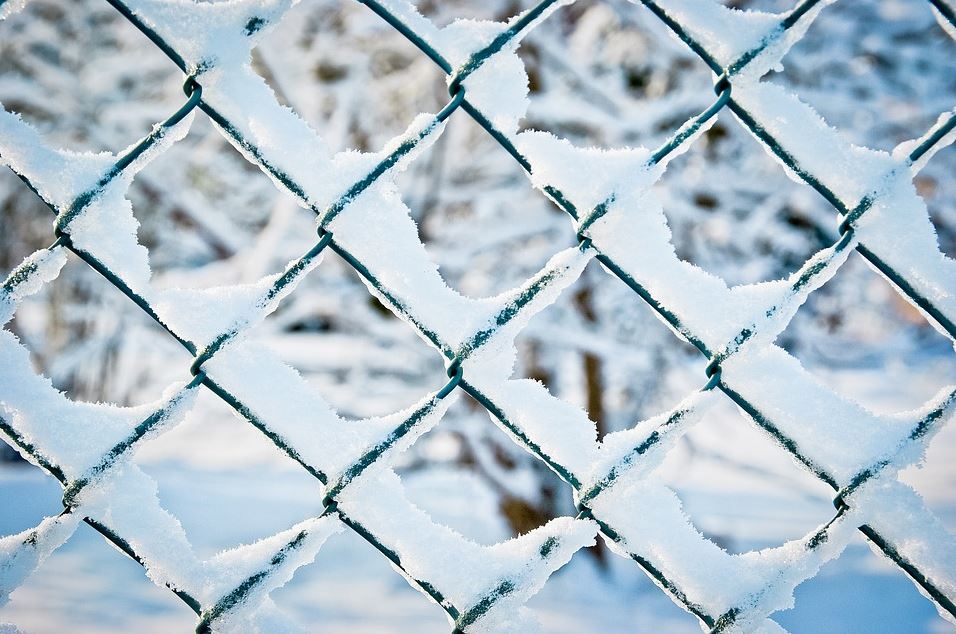 fight-the-elements-5-tips-for-winterizing-your-fence