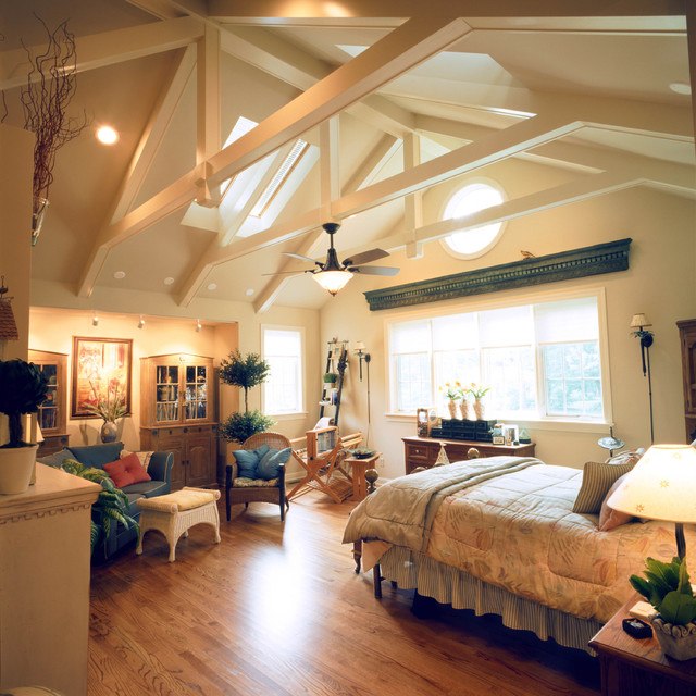 wonderful faulted ceiling with wooden beams