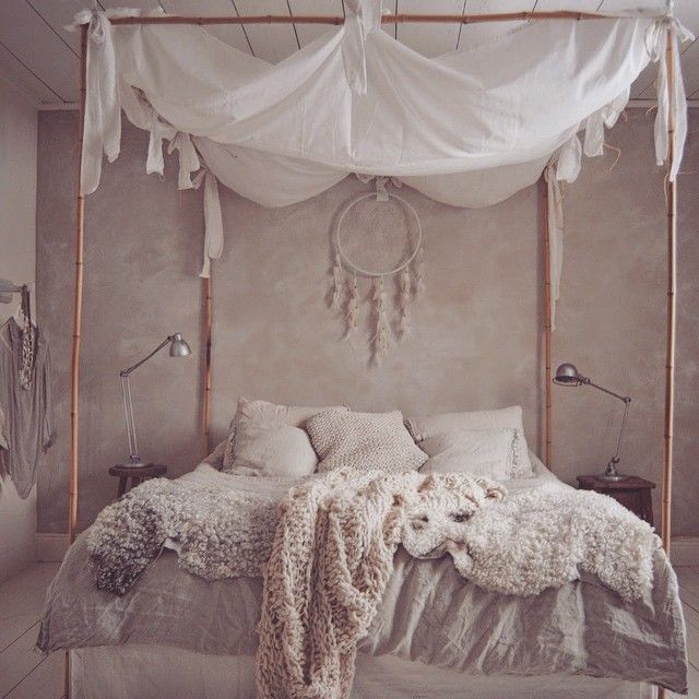 cool modern canopy bed with wooden design