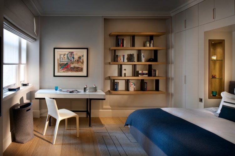 10 Beautiful Master Bedrooms With Desk Setups