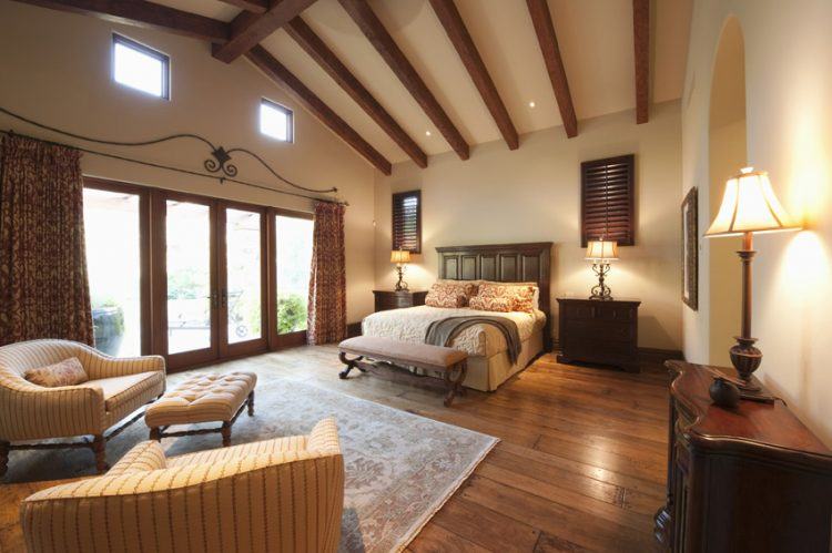 tall vaulted ceilings in master bedroom 