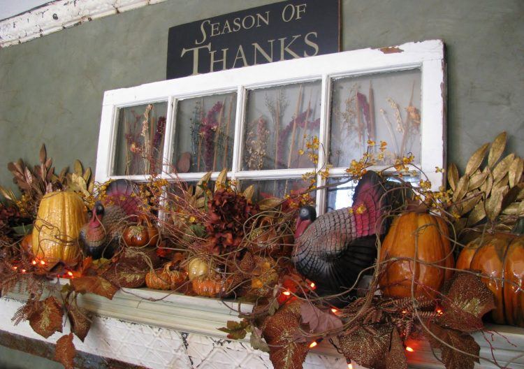 thanksgiving living room after dinner